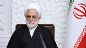 Irán abre la puerta a negociar con Estados Unidos para frenar el conflicto en Medio Oriente, pero puso una condición