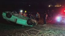 Imagen de Murió una mujer en un trágico vuelco sobre la Ruta 6 en Rincón de los Sauces