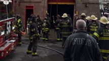 Imagen de Al menos 16 heridos tras una explosión e incendio en un astillero de Nueva York