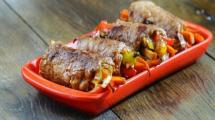 Imagen de Niños envueltos con salsa y papas: el plato clásico que vuelve cada invierno