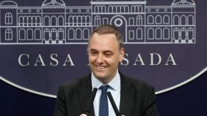 Polémica por el destino de los fondos de las subastas de terrenos estatales: qué dijo Adorni sobre las Fuerzas Federales