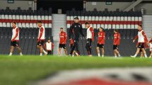 Imagen de River cierra el semestre contra Blooming por la Copa Sudamericana: hora, TV y formaciones