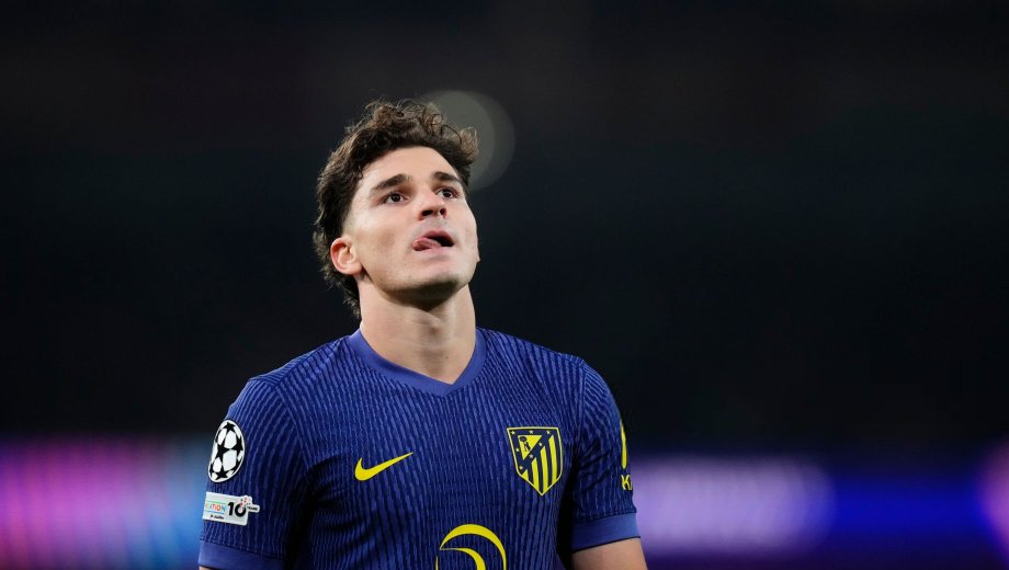 La Araña tuvo que pedir el cambio en la semifinal ante Arsenal.