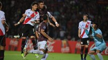 Imagen de River venció a Carabobo en la última: falló un penal, se lo empataron con 10, expulsaron a Beltrán y atajó Viña