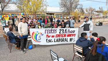 Escuela laboral de Huergo festejó 23 años y renovó su histórico pedido