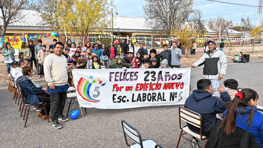 La institución realizó actividades y un abrazo simbólico en el marco de su 23° aniversario. (Foto: Andrés Maripe).
