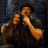 Imagen de Ricardo Arjona imparable: del abrazo viral con Momi Giardina a la sorpresa de Ángela Leiva en el Movistar Arena
