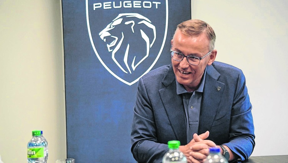Alain Favey, CEO de Peugeot.