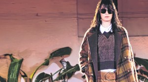Guardarropas inteligente: los básicos que resuelven cualquier look