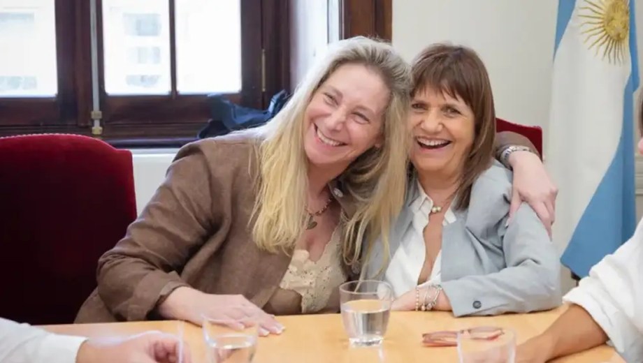 Patricia Bullrich y Karina Milei se diferencian sobre cómo abordar la negociación de la reforma política.