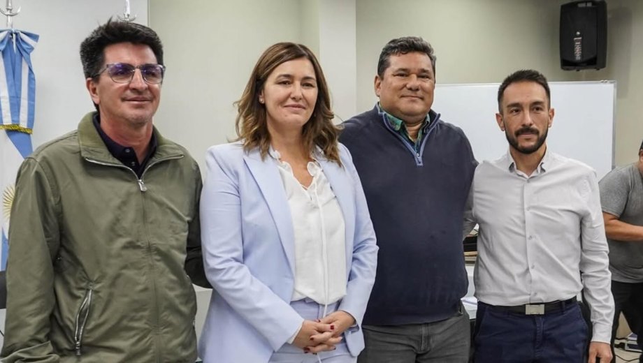Resa junto a su equipo. Foto gentileza.