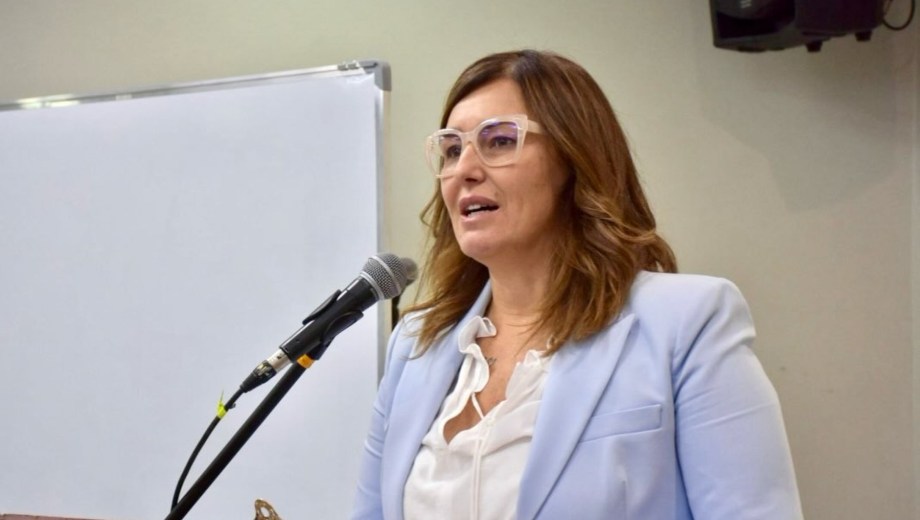 Malena Resa asumió la intendencia de Plottier para completar el mandato de Bertolini (gentileza prensa municipalidad dePlottier) 
