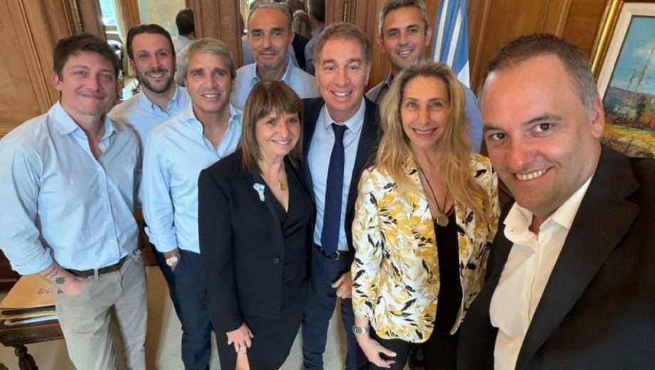 Santiago Caputo y los Menem volverán a verse en plena tensión interna. 