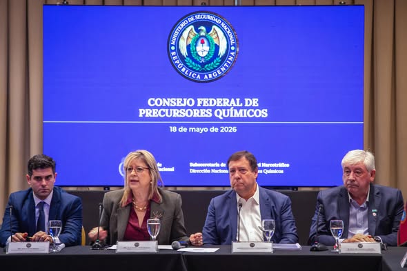 Alejandra Monteoliva estuvo en Bariloche y compartió la apertura de unas jornadas con Weretilneck y Cortés. Gentileza