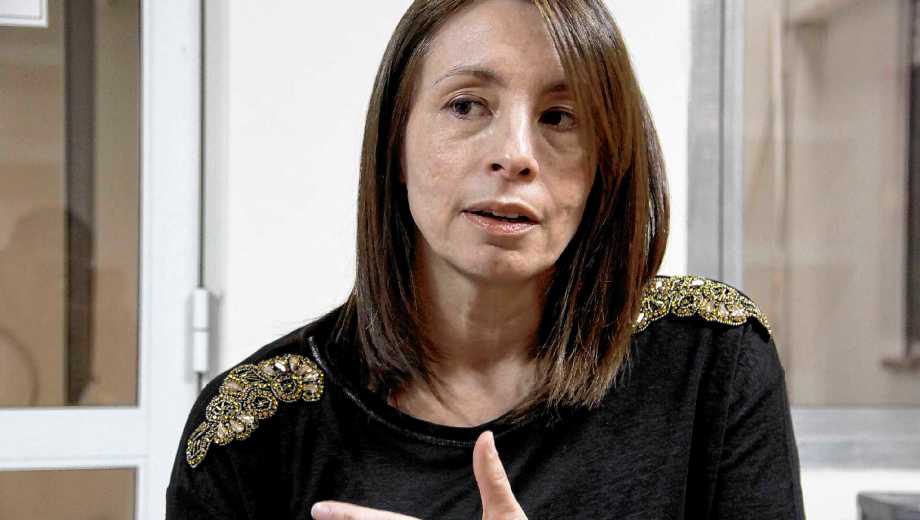 Le neuróloga MAriana Rosas de Cipolletti, tiene amplia trayectoria en el sistema de salud del Alto Valle. Foto Oscar Livera.