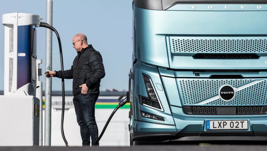 La alianza entre E.ON, Neot y Mitsui propone centralizar todos los servicios en una única solución para el transporte pesado.