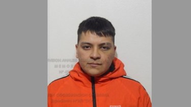 Escapó de la prisión domiciliaria y es buscado por la policía: rastraen a un prófugo en Neuquén