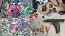 Imagen de Balacera en Roca: hallaron armas, droga y una moto robada tras un allanamiento en barrio Nuevo
