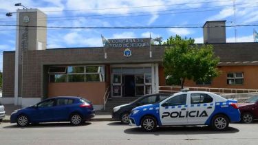 Cayó un hombre con pedido de captura, cocaína y una moto adulterada durante un control en Neuquén
