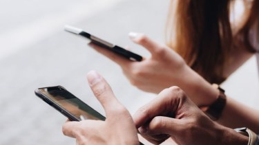 Desconectarse no alcanza: lo que cambia al borrar redes sociales