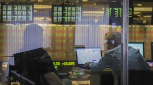 Acciones argentinas mostraron disparidad en Wall Street mientras el riesgo país bajó a 499 puntos