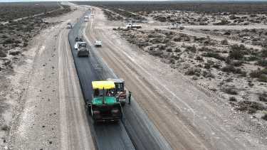 Prevén finalizar en noviembre las obras en las Rutas 6 y 8, claves entre el Alto Valle y la línea sur