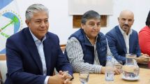 Imagen de Rolando Figueroa crea un régimen de «cese voluntario» para estatales con falta de aportes en Neuquén