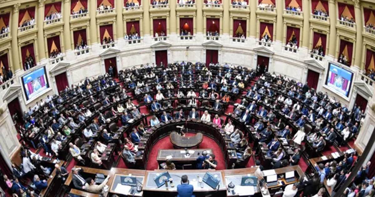 Diputados debaten un proyecto para ayudar a personas con sobreendeudamiento