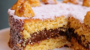 Cómo hacer un bizcochuelo de coco que impresiona: secretos y tips para lograr el esponjoso perfecto
