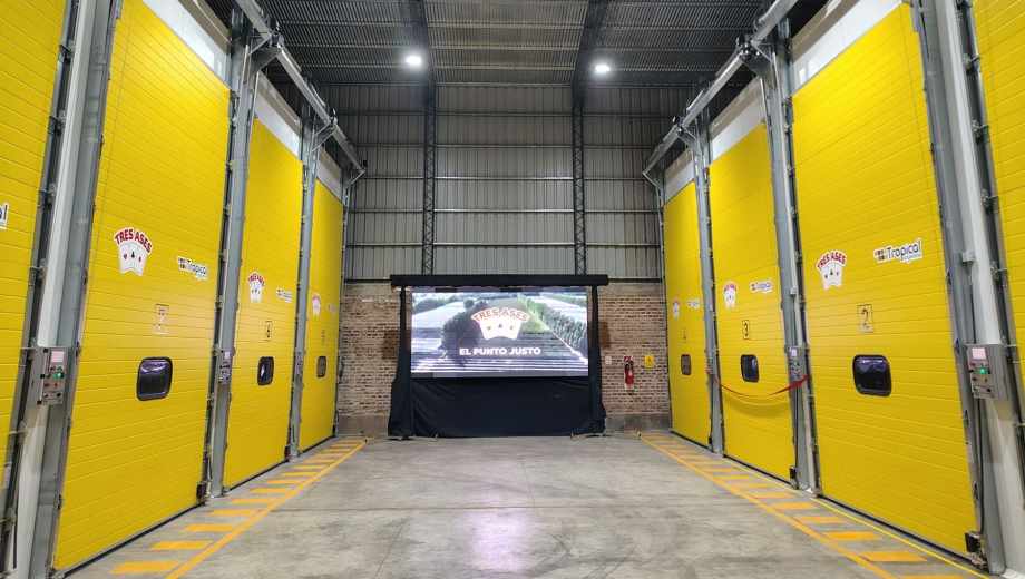 Tres Ases inauguró un Centro de Climatización Inteligente e incorporó la banana a su operación.
