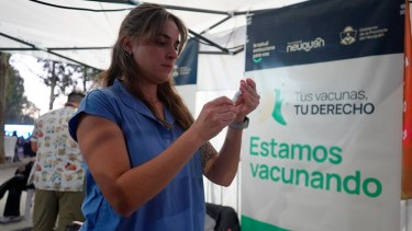 “Pará, vacunate y seguí”: la estrategia que disparó la vacunación en Neuquén