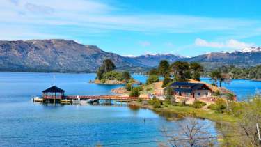 Primavera en Villa Pehuenia Moquehue: nieve, bosques, presencia en la FIT y cuánto cuesta una escapada