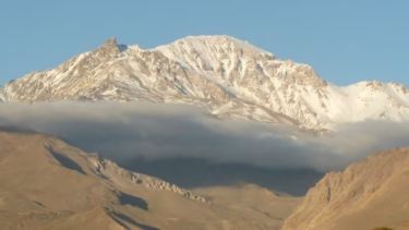 Domuyo: cómo y por qué los científicos deben monitorear al volcán activo más alto de la Patagonia