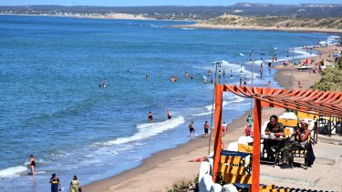 Fin de semana largo en Las Grutas: actividades culturales, gastronomía y música en San Antonio Oeste y el Puerto