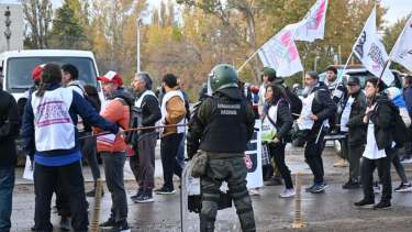 Unter levantó la protesta en los puentes Neuquén – Cipolletti: «no hay respuestas pero si hay violencia»
