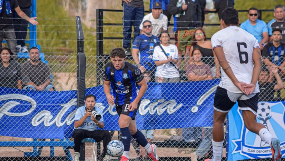 Cristóbal Valbuena se ganó un puesto en Deportivo Rincón. 