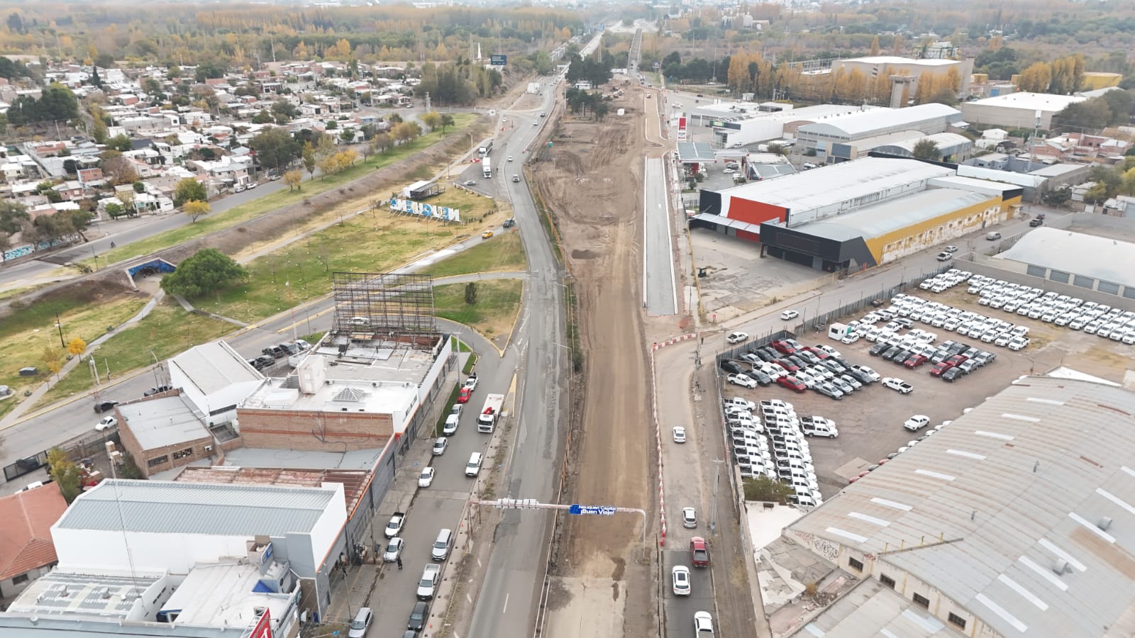 Imagen de En fotos | Entre máquinas y desvíos: cómo marchan las obras de la avenida Mosconi y el Acceso Norte en Neuquén