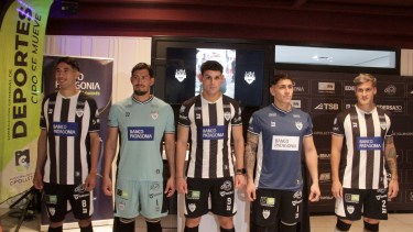 Cipolletti presentó su nueva indumentaria con los sponsors para el Federal A