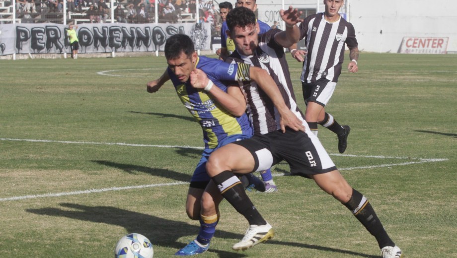 Cipolletti busca volver a la zona de clasificación en el Federal A. (Foto: Oscar Livera)