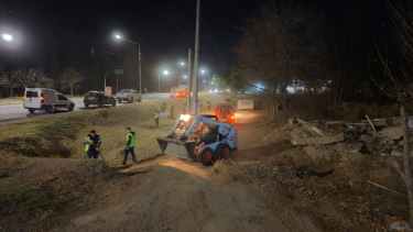 Operativos de limpieza en la avenida Mosconi de Neuquén: advierten por la creación de microbasurales