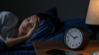 Qué significa despertarse siempre a la misma hora durante la madrugada