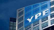Imagen de El fondo que demandó al país por la expropiación de YPF busca reinstalar la millonaria condena