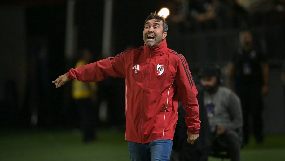 Chacho Coudet hizo autocrítica por el rendimiento de su equipo pero valoró los resultados obtenidos. (AFP)