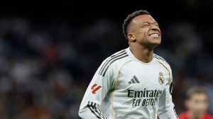 Mastantuono fue titular en un Real Madrid caliente: silbidos a Mbappé y bronca contra Florentino en el Bernabéu