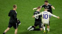 Imagen de Aston Villa campeón de la Europa League: golazo de Buendía y arco en cero de Dibu Martínez ante Friburgo