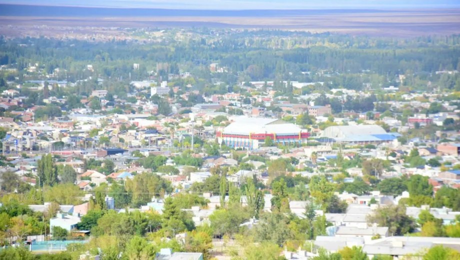 Los sensores para medir la calidad del aire se ubican cerca de la Universidad Nacional del Comahue y el Estadio Ruca Che. (Foto Matías Subat).