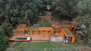 Ni ladrillos ni hormigón: la revolución de las casas de madera llega al boom de Chapadmalal