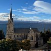 Imagen de La catedral neogótica que emerge desde la montaña: el templo que convirtió a Bariloche en una postal europea