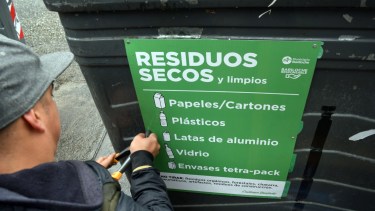 Bariloche vuelve a separar los residuos en contenedores en el microcentro