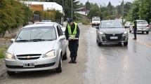 Imagen de Una banda de encapuchados perpetró un violento robo en Bariloche